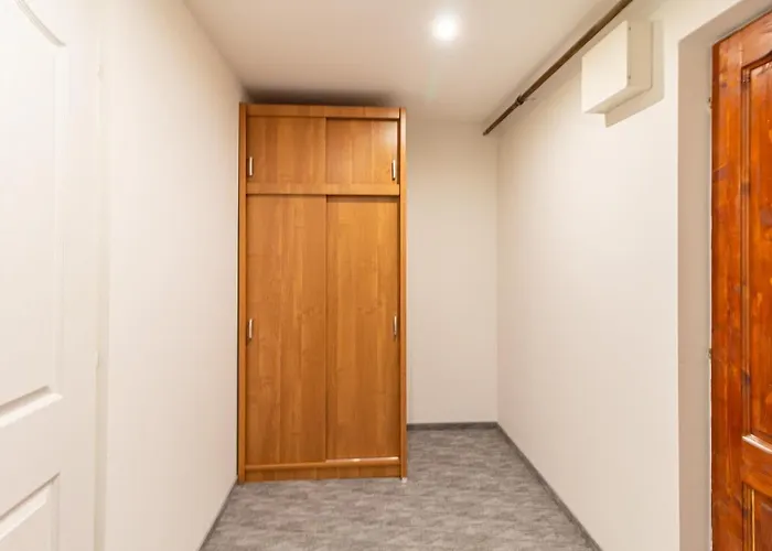 Deli Terasz A Free Parking, Self-check-in Anytime דירה גיור