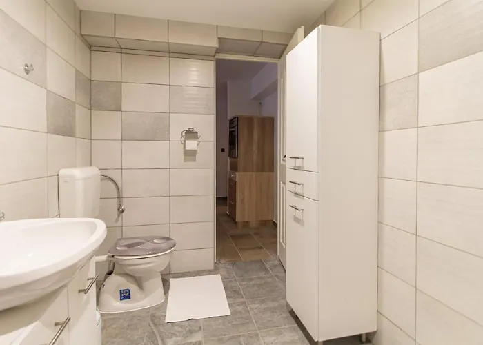 Deli Terasz A Free Parking, Self-check-in Anytime Lejlighed Győr