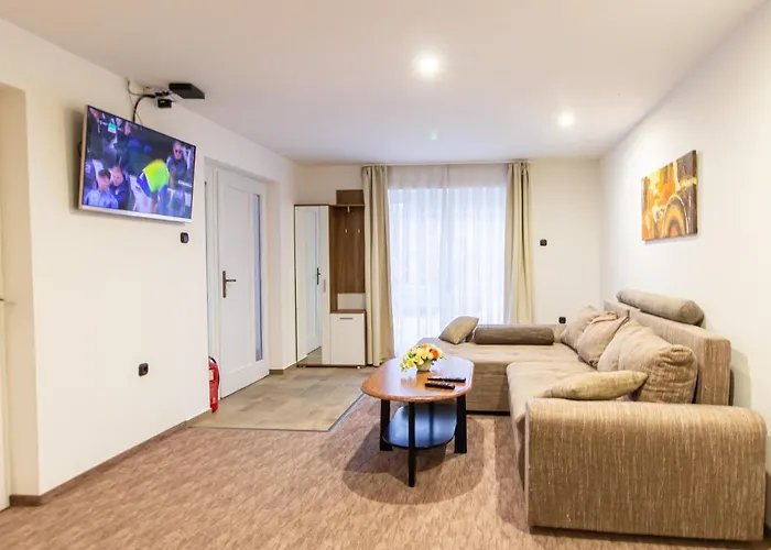 Deli Terasz A Free Parking, Self-check-in Anytime דירה